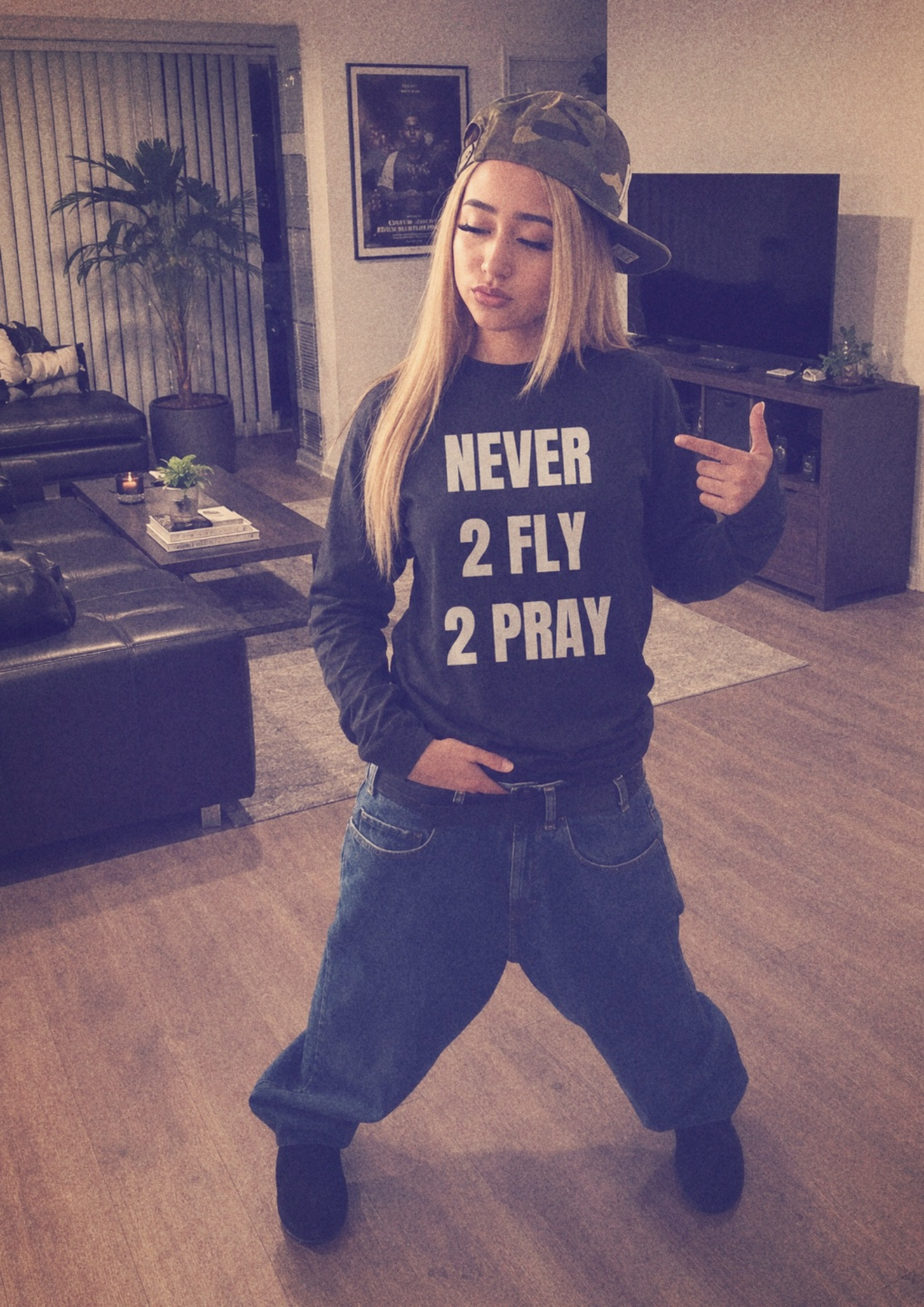 Never2Fly2Pray Longsleeve